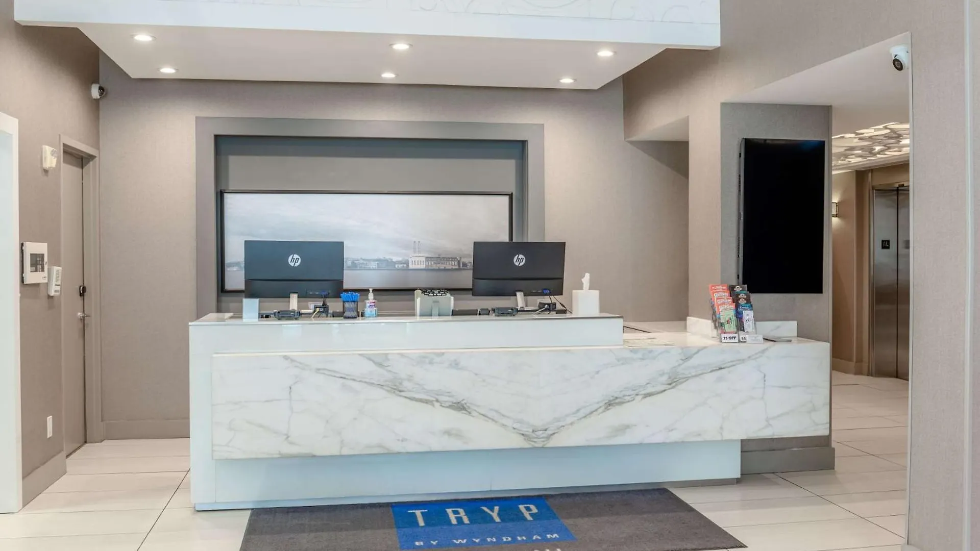 Tryp By Wyndham Hotel 4*