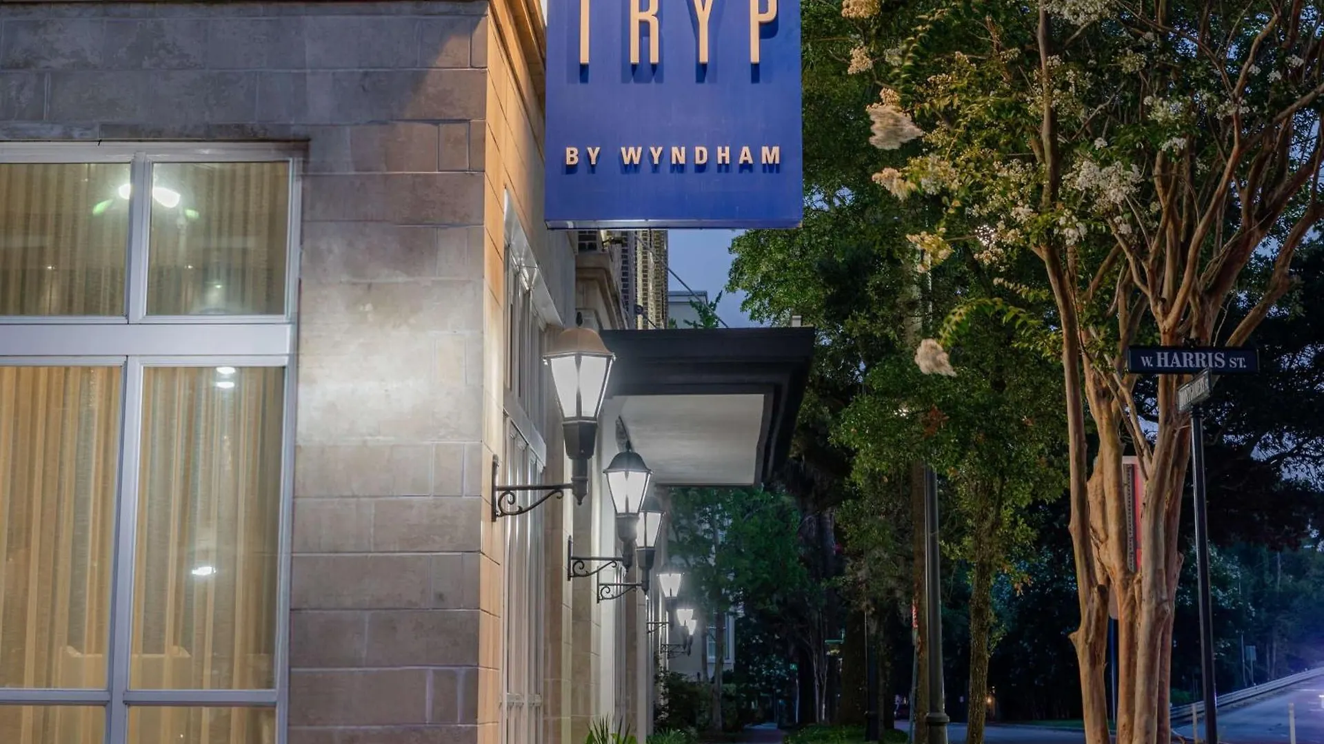 Tryp By Wyndham Hotel Savannah