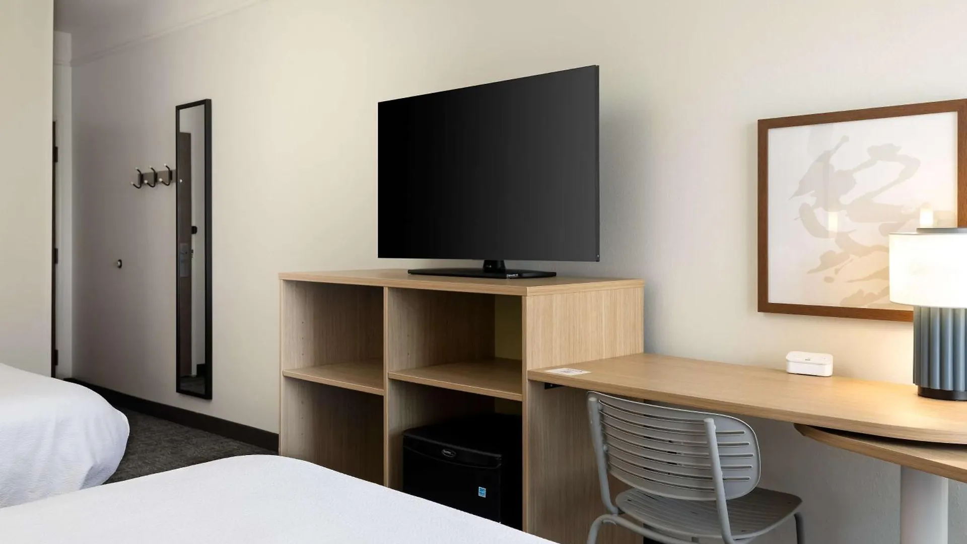 Hotel Spark By Hilton Airport 2*