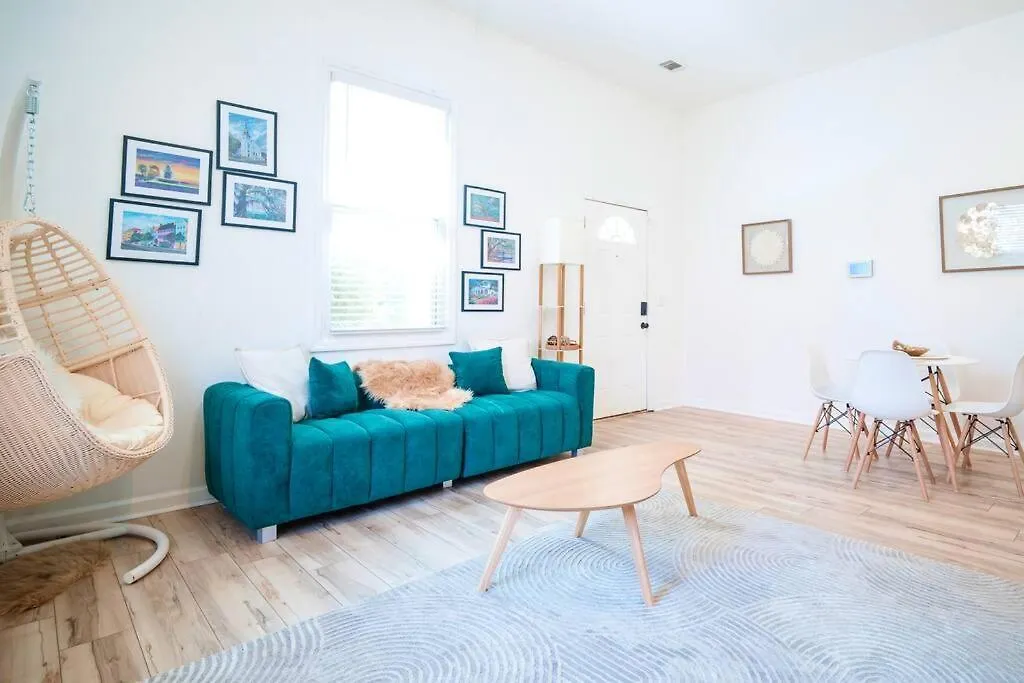 2br Boho Chic Duplex, - Near Tybee Island! Apartment *