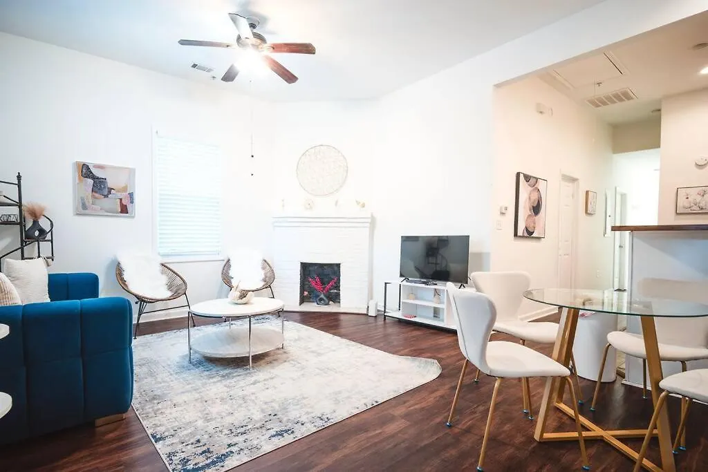Διαμέρισμα 2br Chic Duplex - Firepit - Perfect For Travel