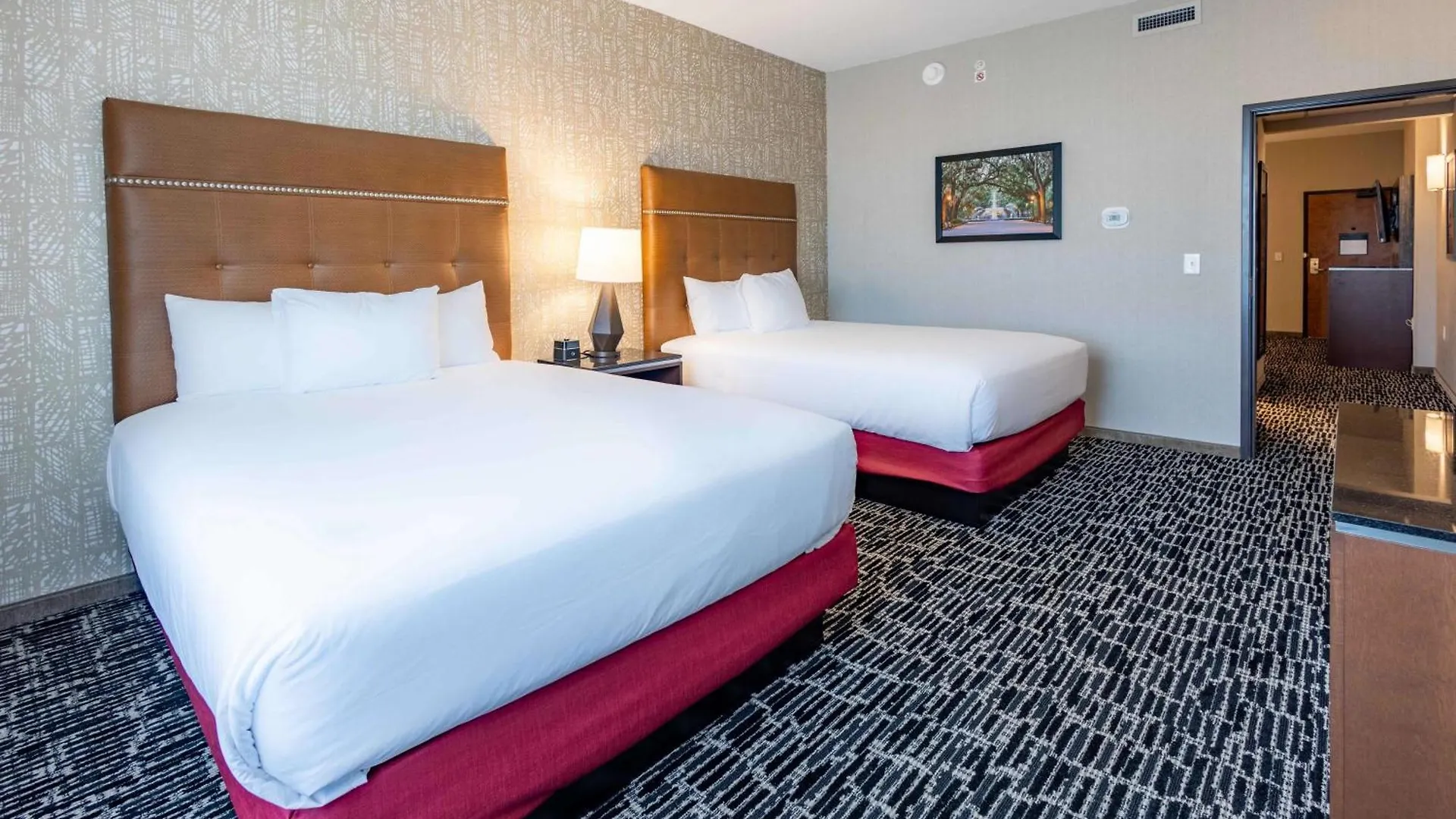 Drury Plaza Savannah Hotel 3*
