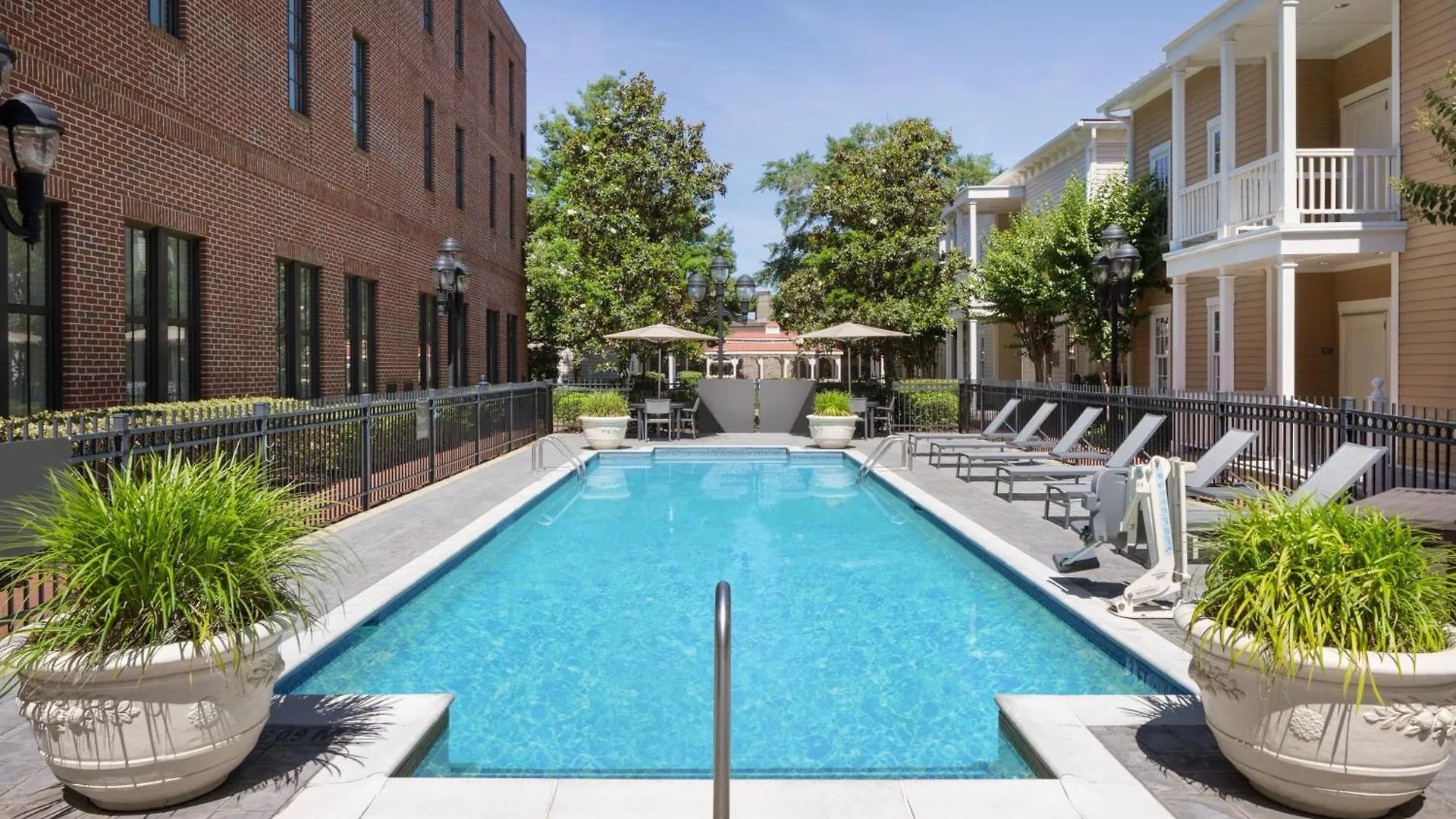 Hotel Downtown Historic District Savannah