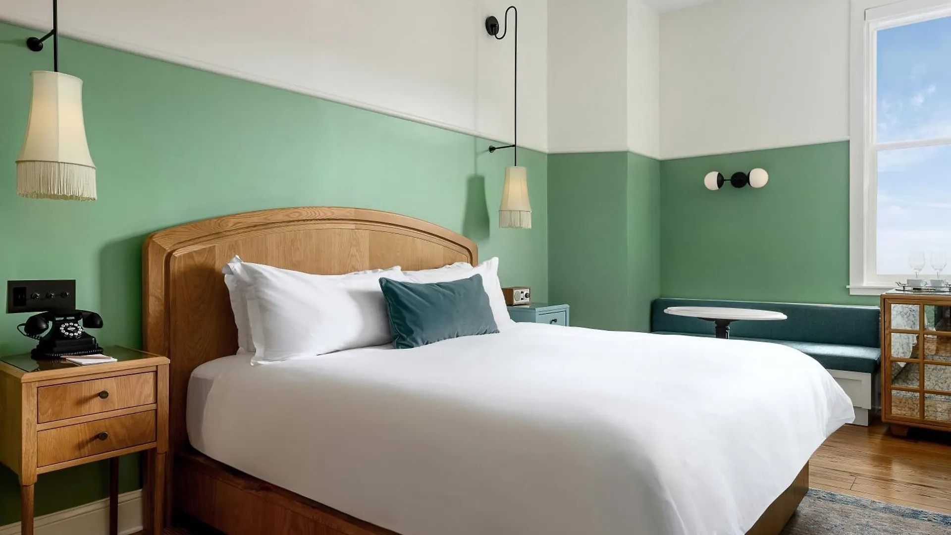 The Drayton Savannah, Curio Collection By Hilton
