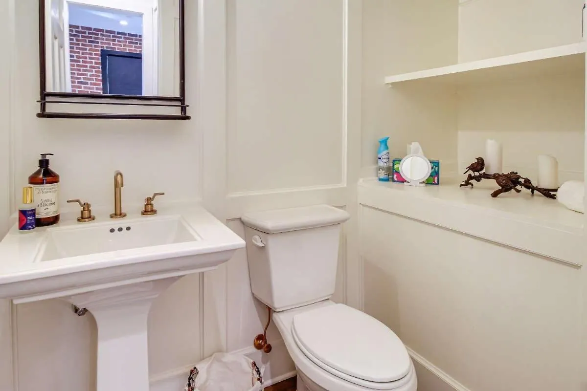 Luxurious Townhome With River Views Holiday home *