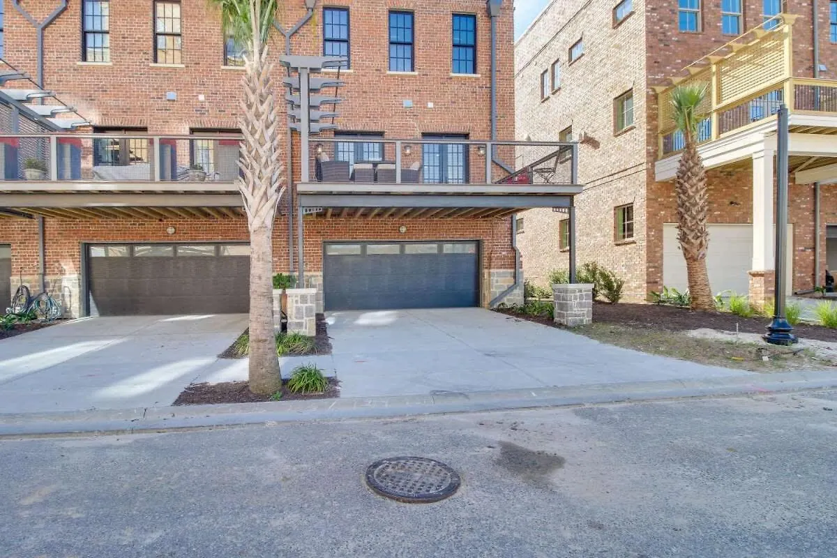 Holiday home Luxurious Townhome With River Views *