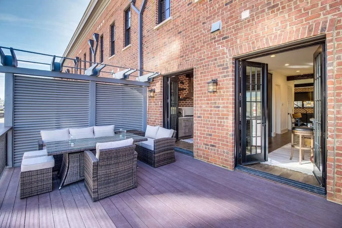 Holiday home Luxurious Townhome With River Views