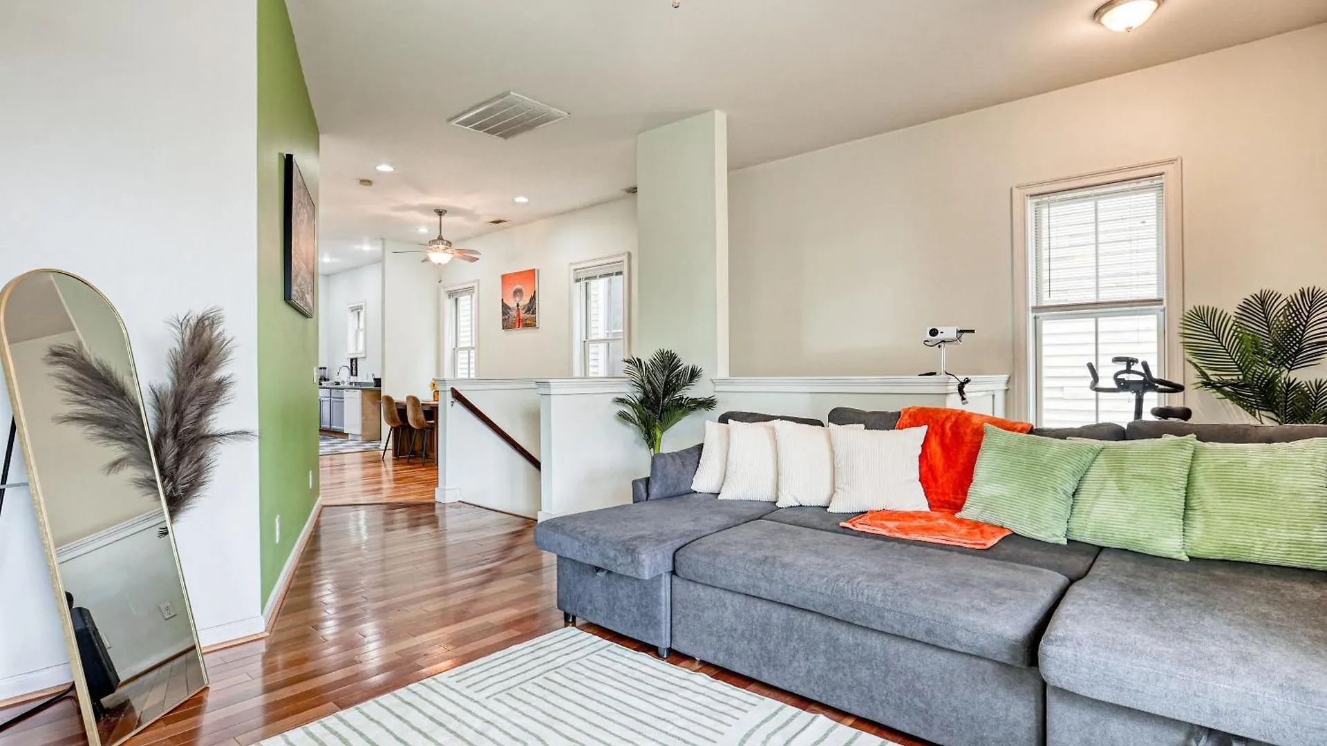 5min To Dt - King Beds - Parking - Telescope - Private Balcony