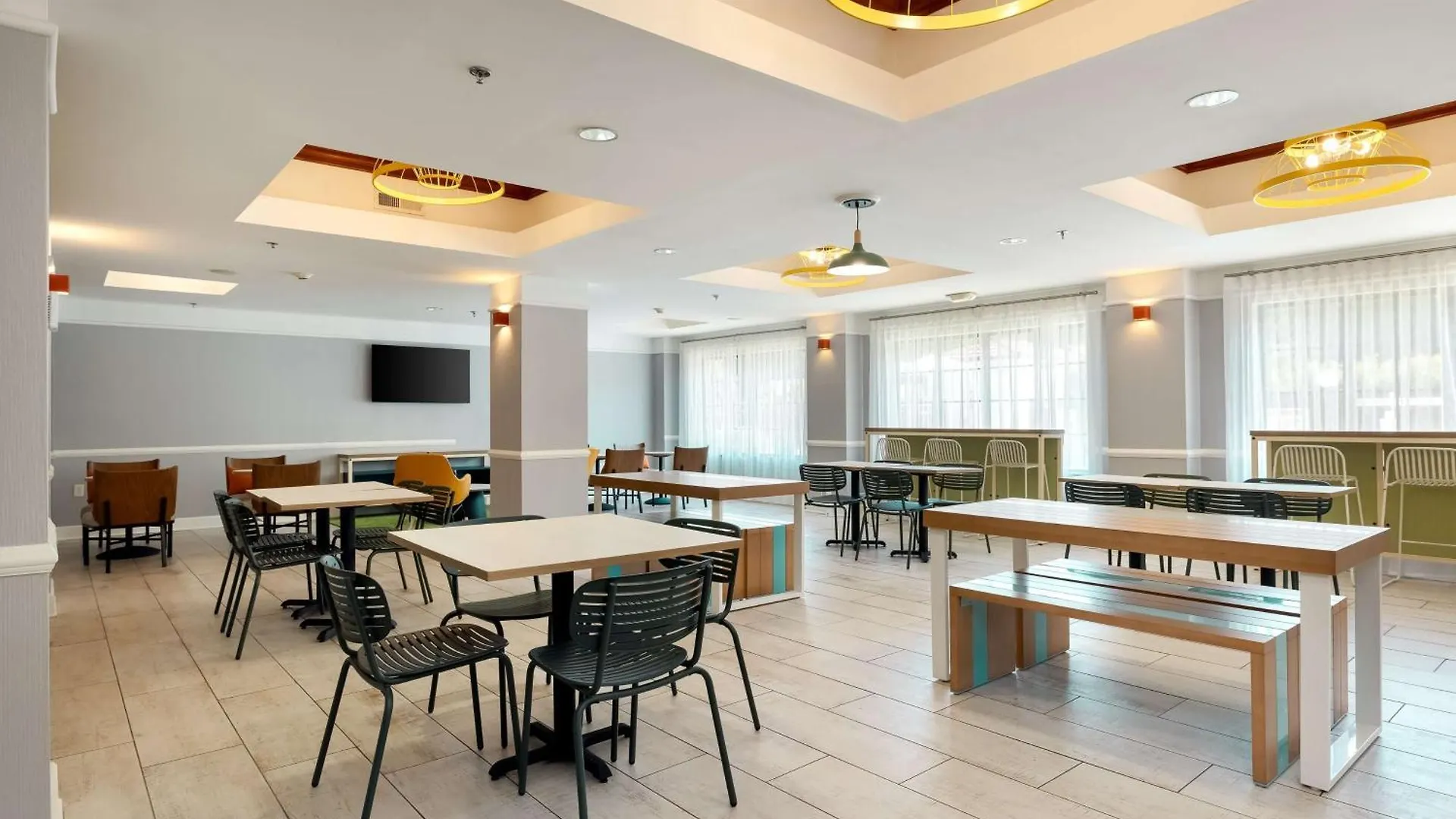 Spark By Hilton Airport Hotel Savannah
