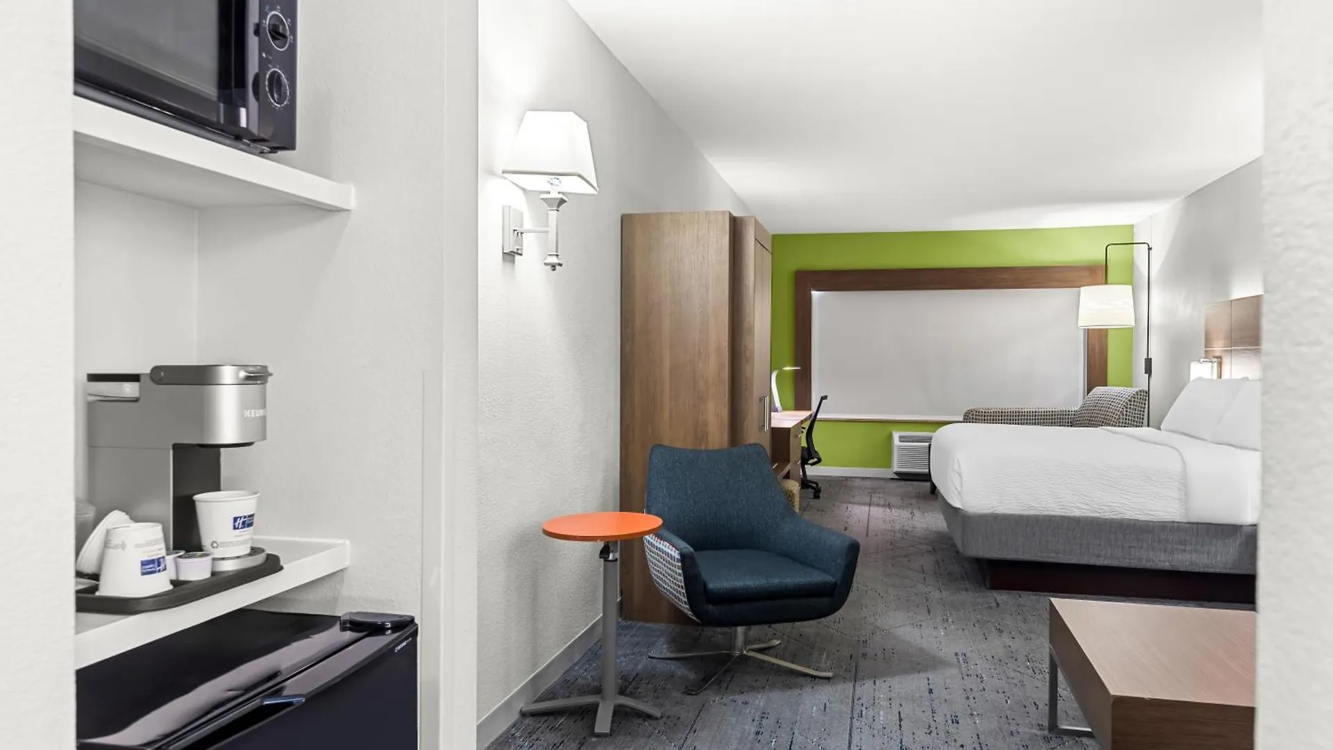 Express & Midtown By Ihg
