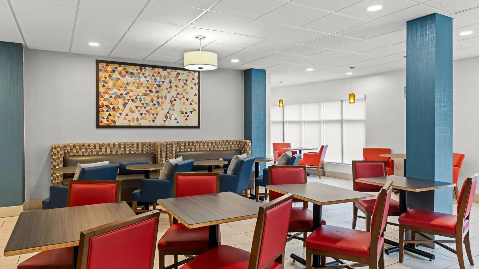 Express & Midtown By Ihg Hotel 3*