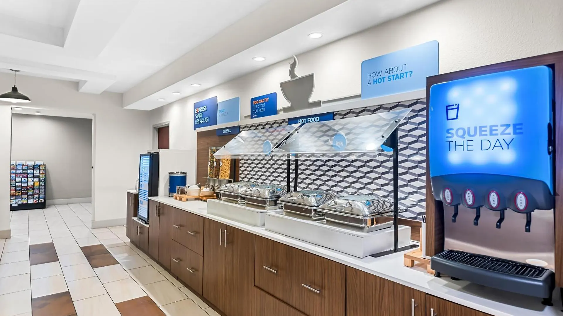 Express & Midtown By Ihg Hotel 3*