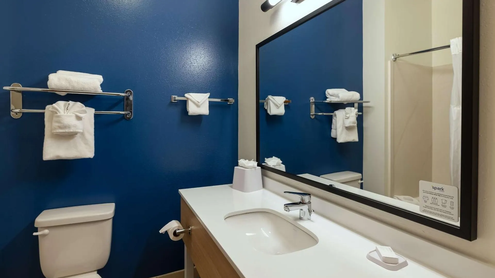 Spark By Hilton Airport 2*