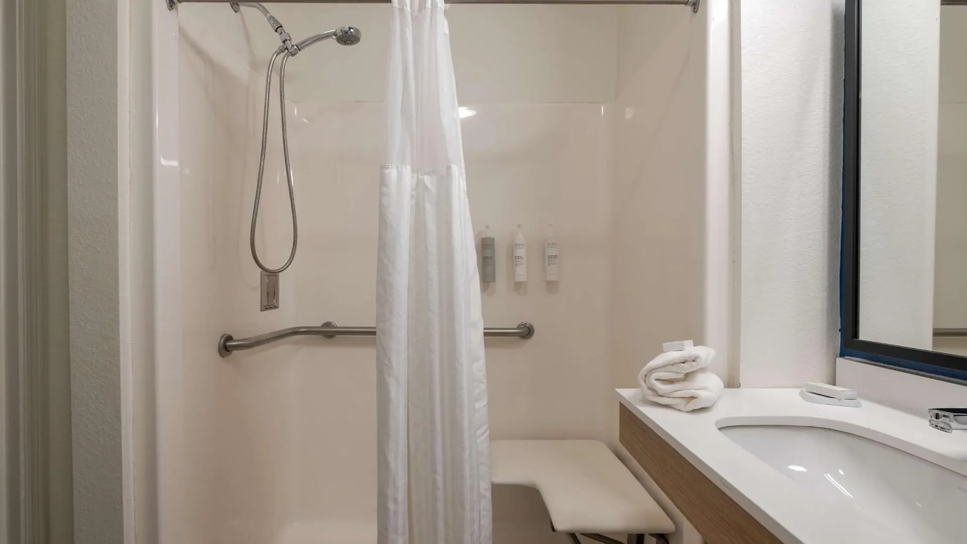 Spark By Hilton Airport 2* Savannah