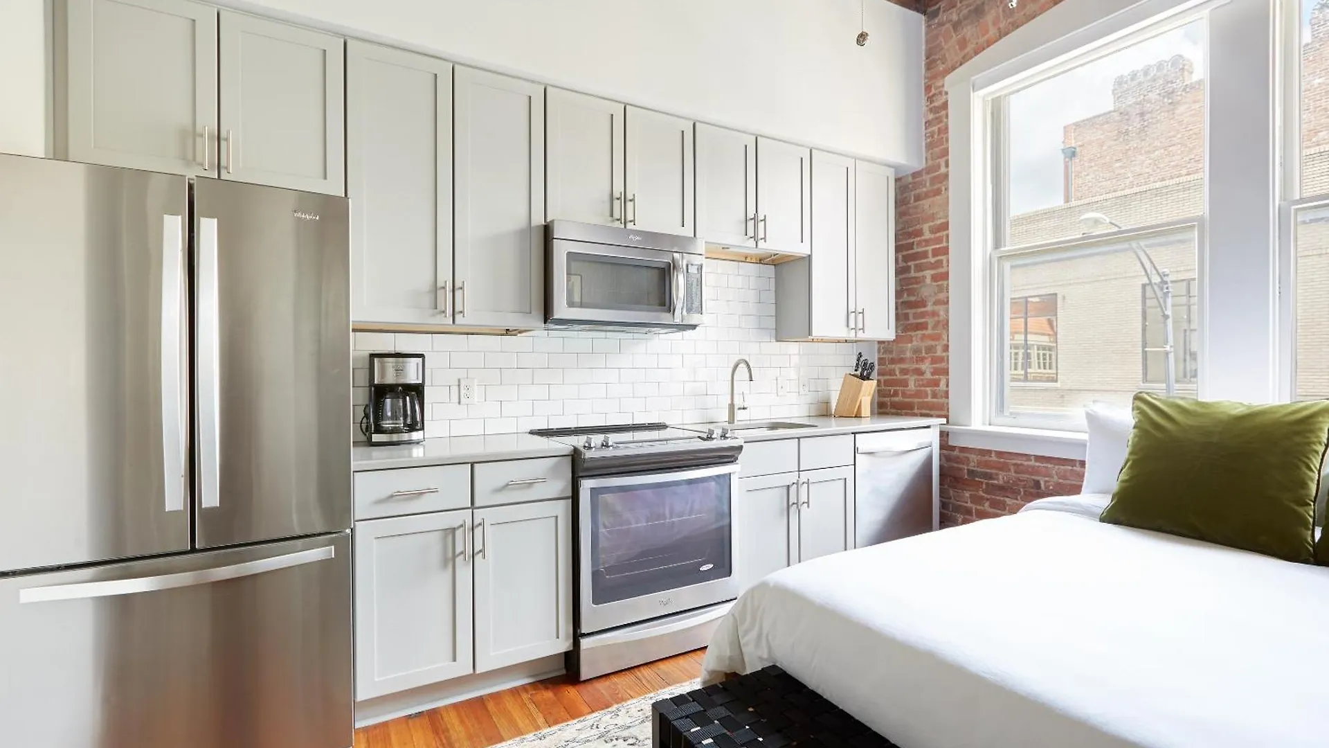 Sonder The Drayton Aparthotel Savannah