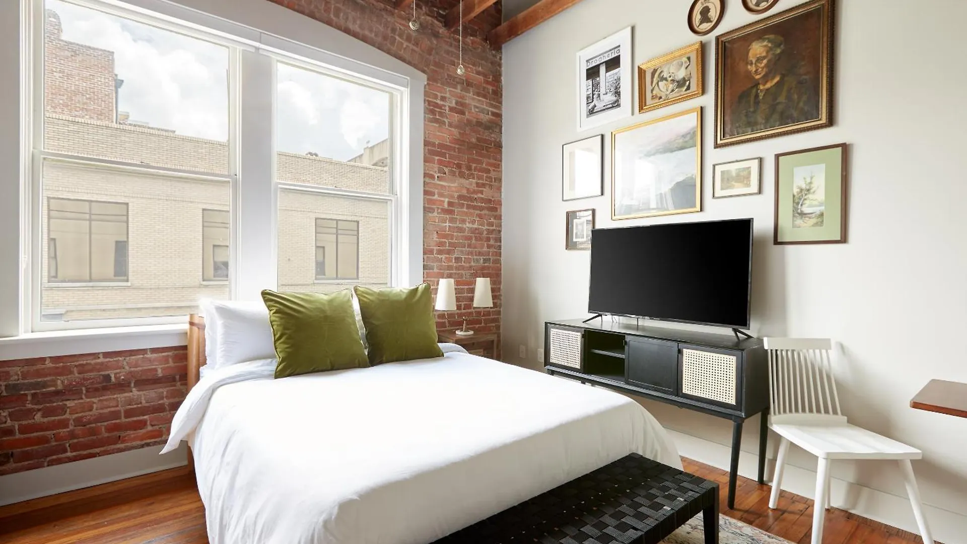 Sonder The Drayton Aparthotel Savannah
