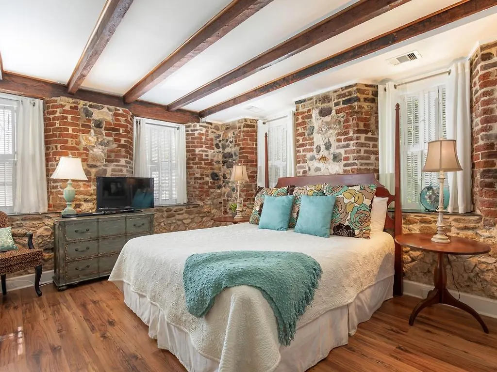 Habersham 1 Apartment