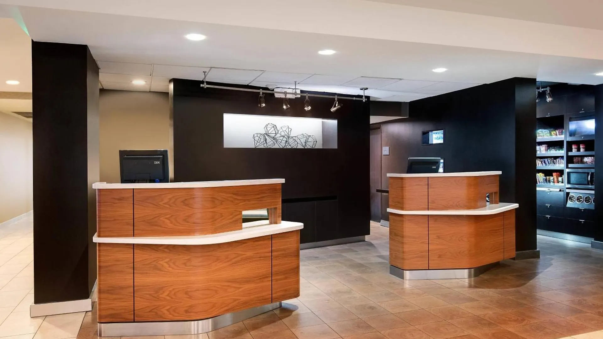 Courtyard By Marriott Midtown Savannah