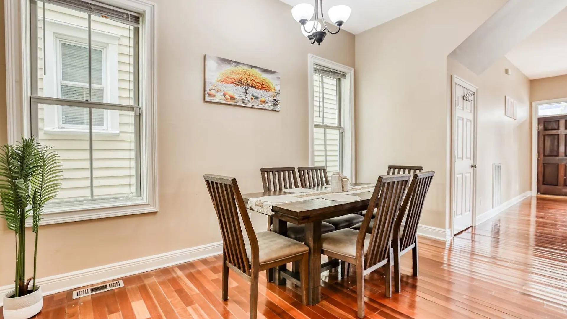 14 Ppl, Spacious Backyard, Hammock, Fitness Equipment, Near Down Town Apartment Savannah