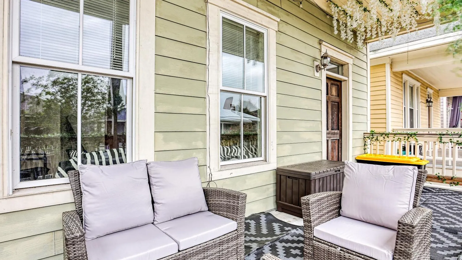 14 Ppl, Spacious Backyard, Hammock, Fitness Equipment, Near Down Town *