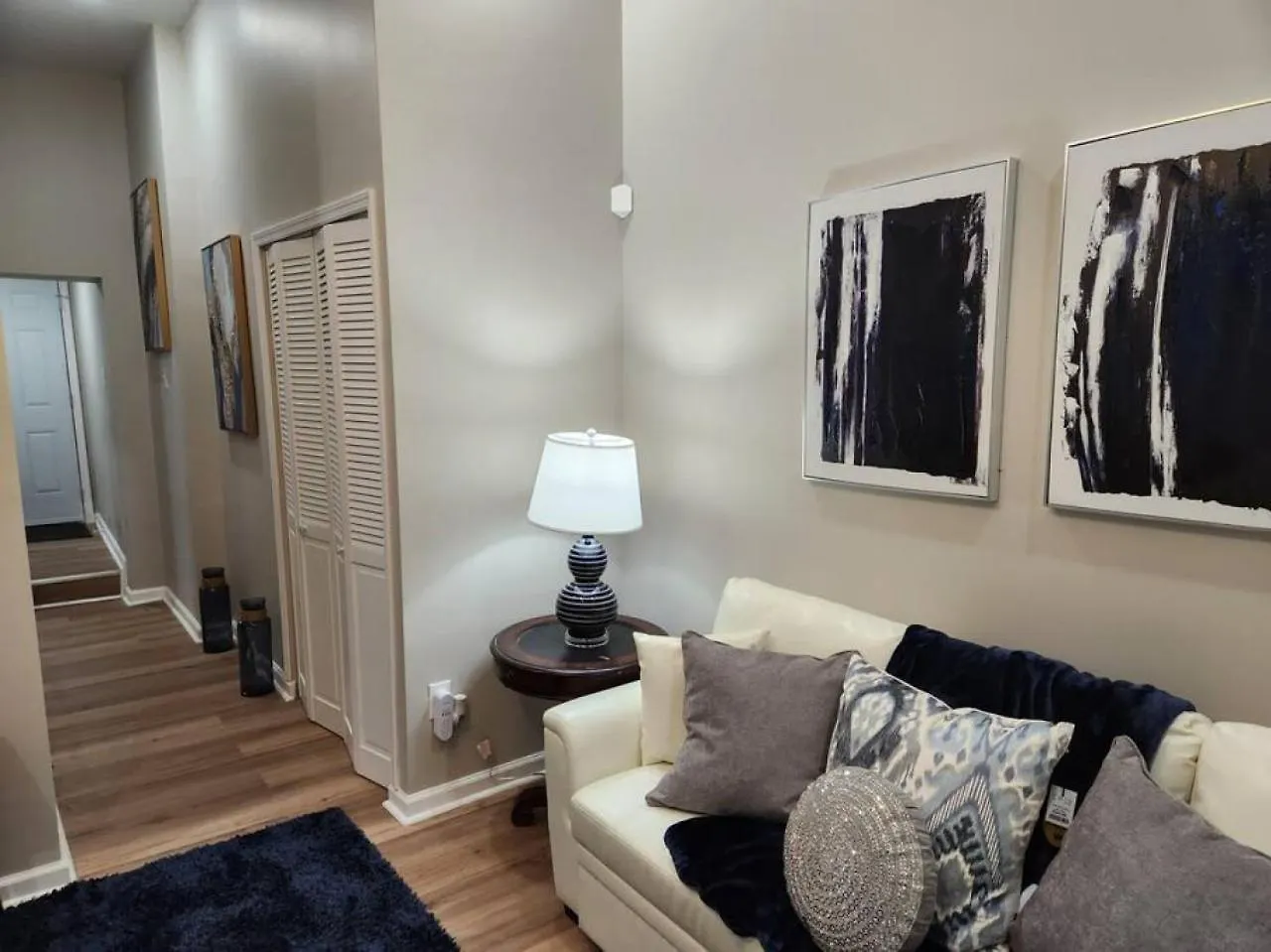Stylish 1br Near Heart Of Town * Savannah