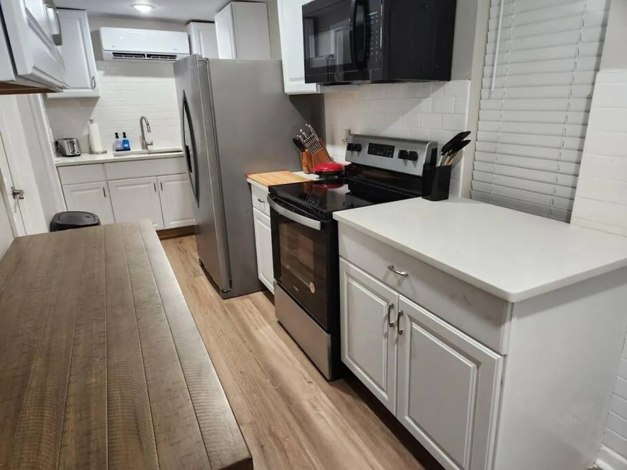 Stylish 1br Near Heart Of Town Savannah