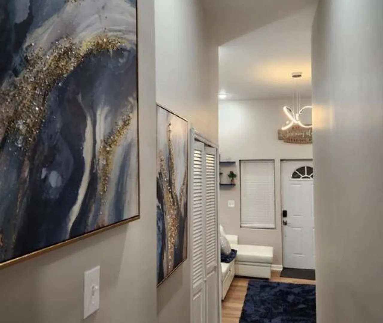 Stylish 1br Near Heart Of Town * Savannah