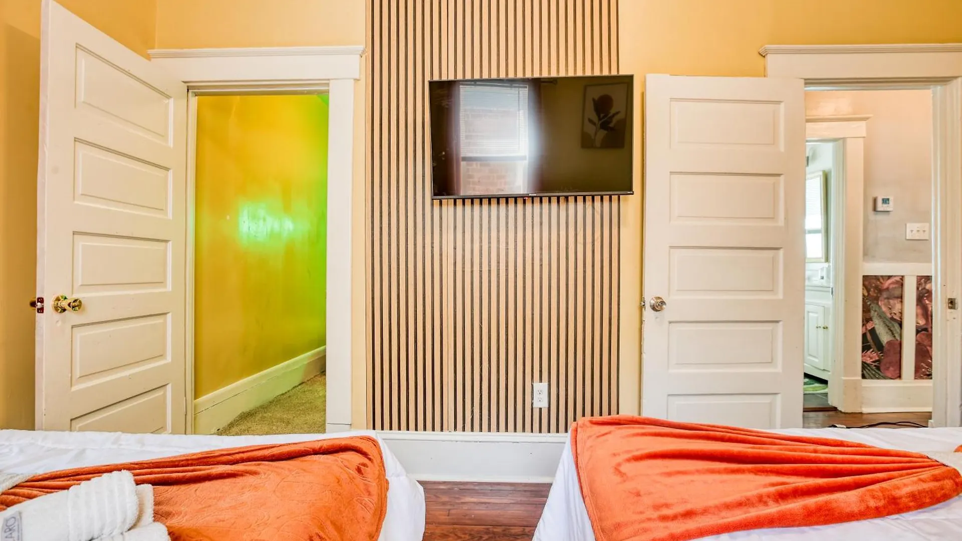 5 Mins To Forsyth - Downtown - Sleeps 10 - Starland Prázdninový dům *