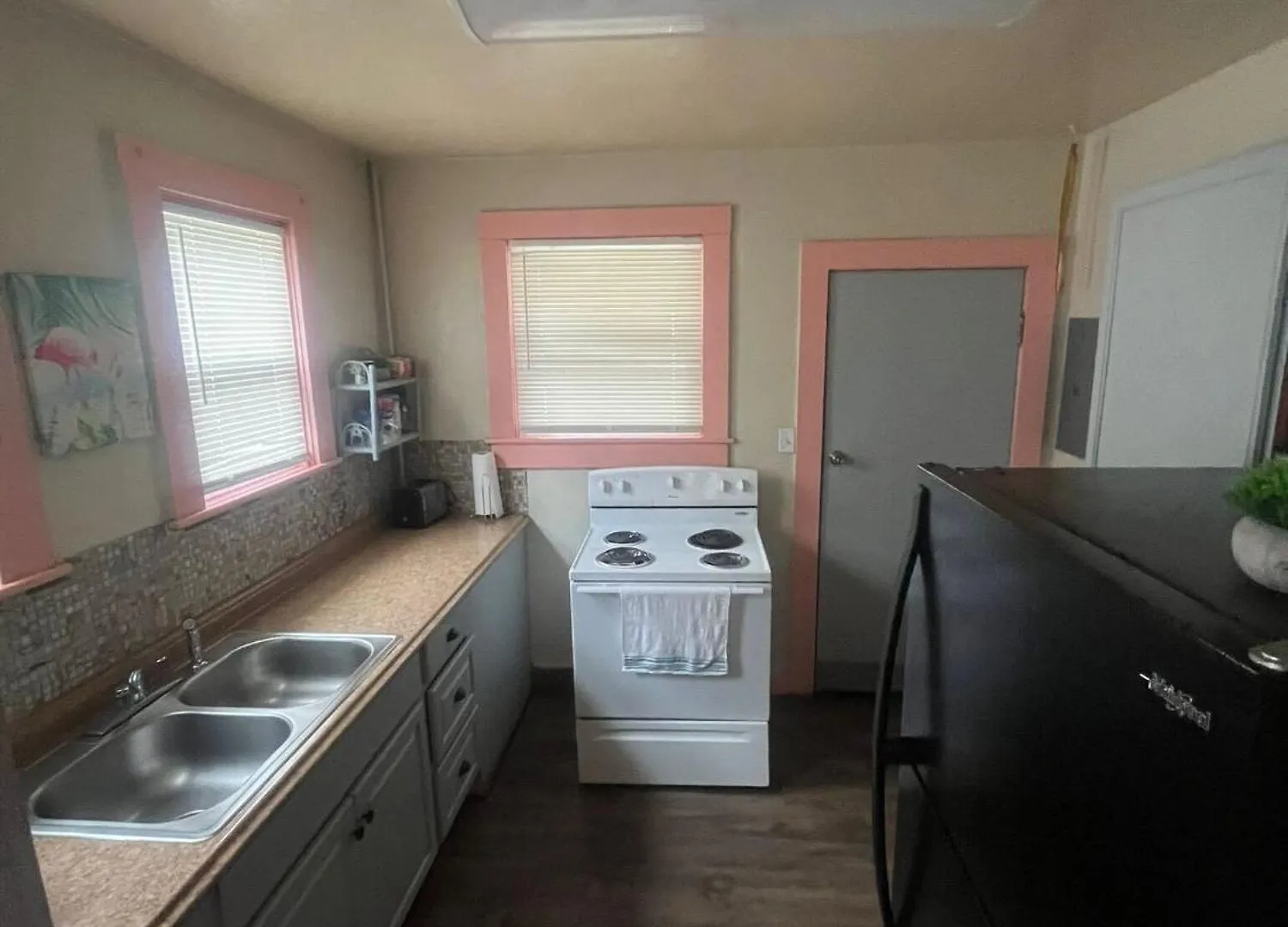 Apartment Retro Rainbow At Herb River- Flamingo Flat #4 *
