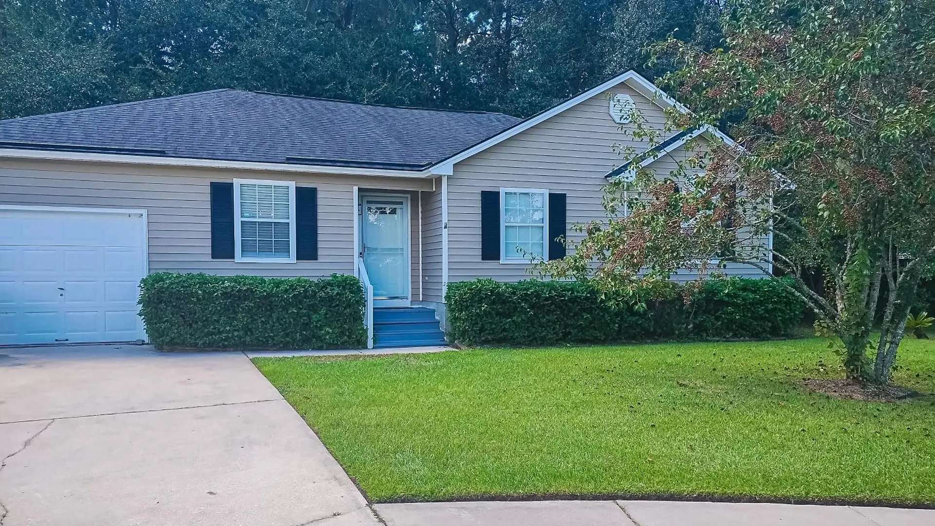 7 Leeward Ct. * Savannah