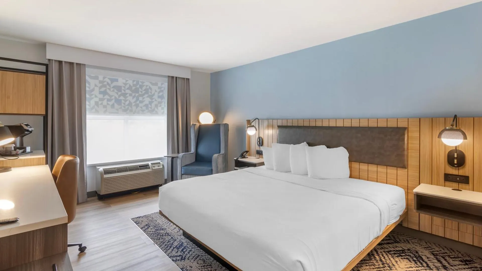 Country & By Radisson, Airport, Ga Hotel