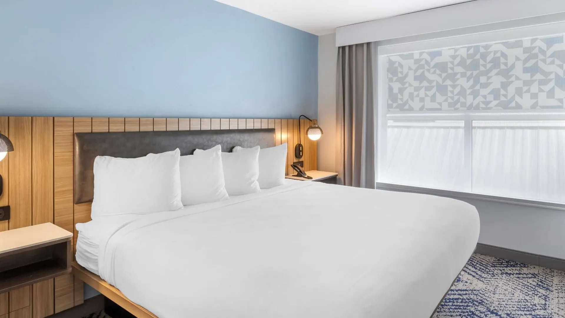 Country & By Radisson, Airport, Ga Hotel