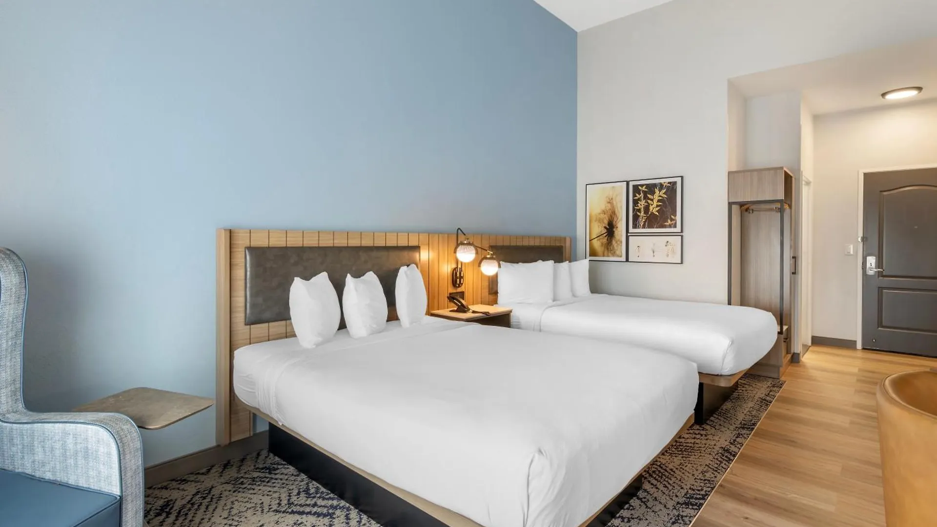 Country & By Radisson, Airport, Ga 3*