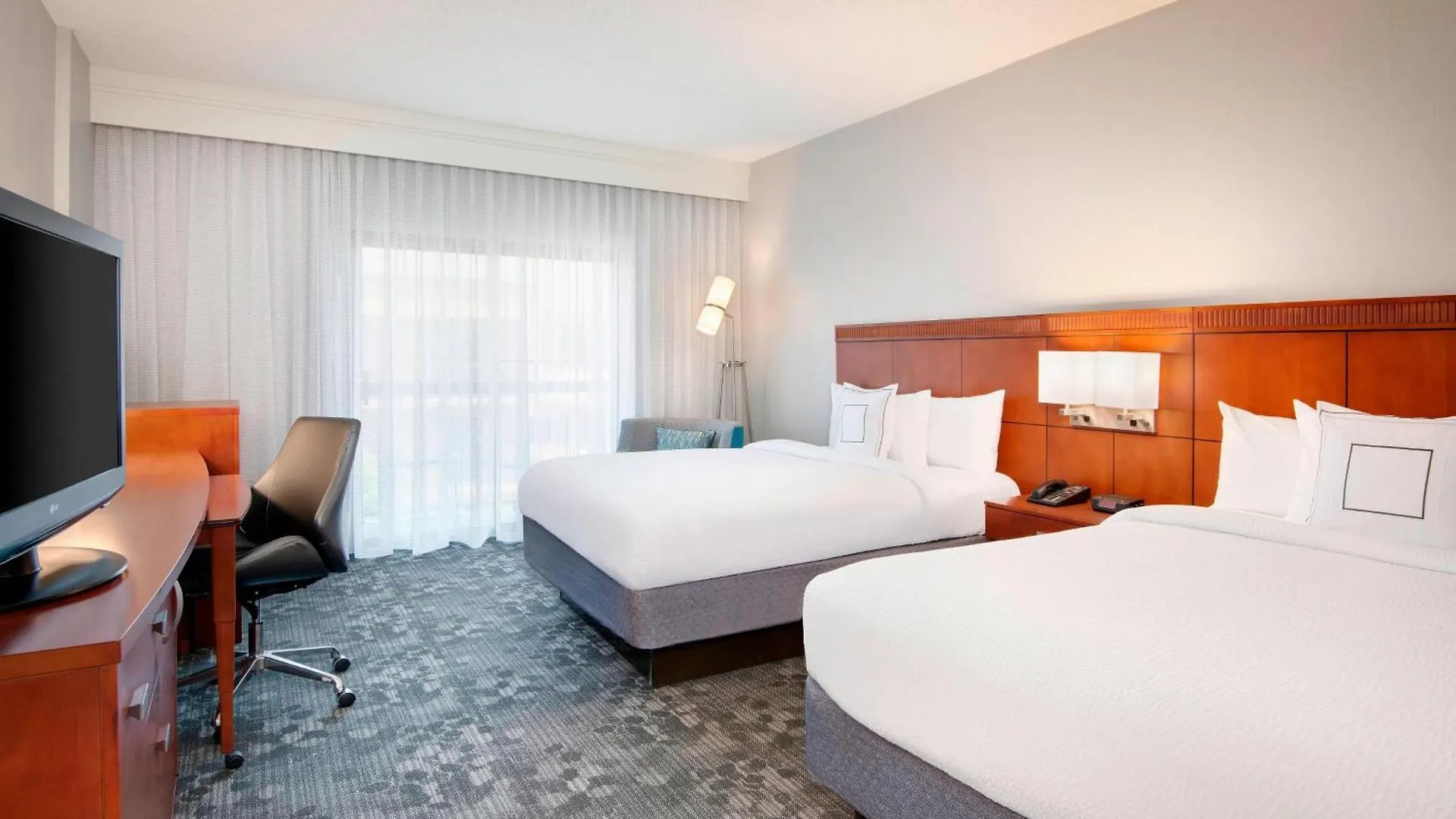 Hotel Courtyard By Marriott Midtown