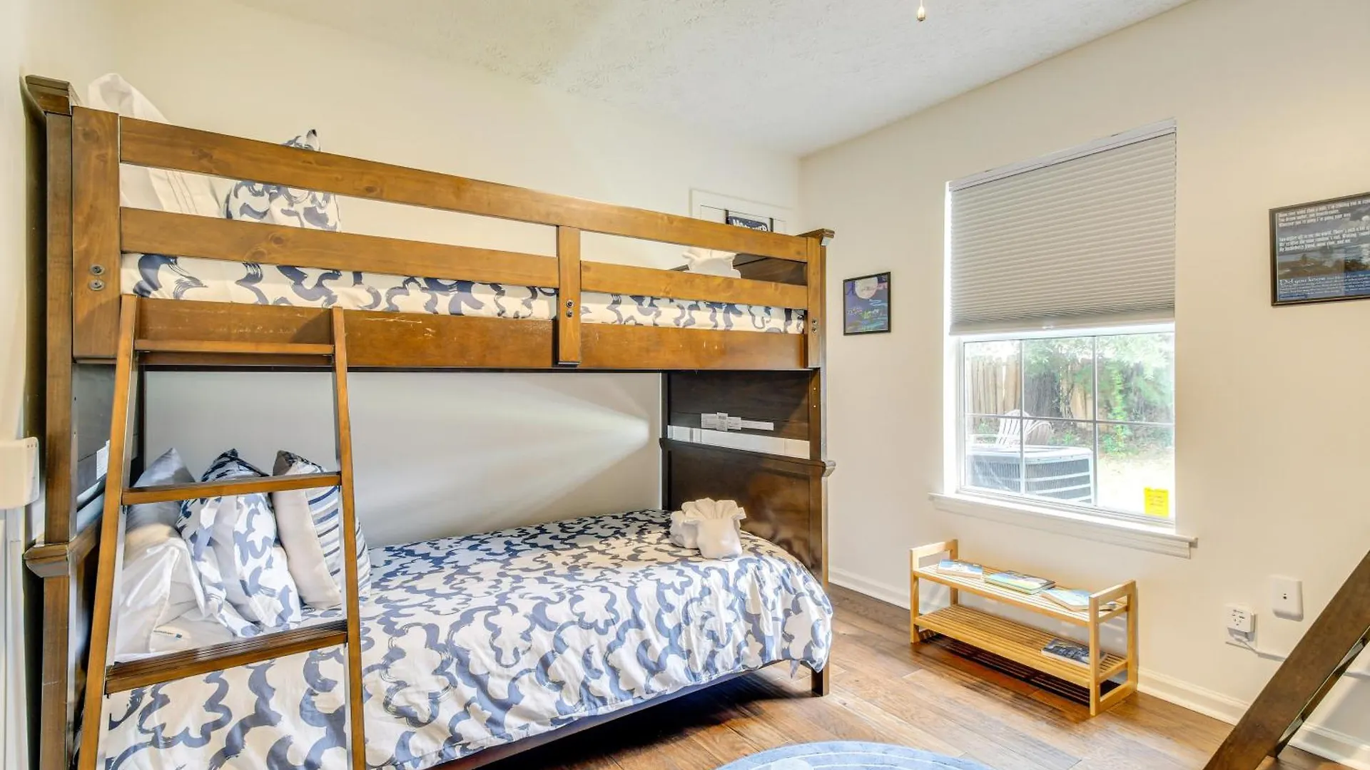 Near Dtwn And With Game Room! Holiday home *