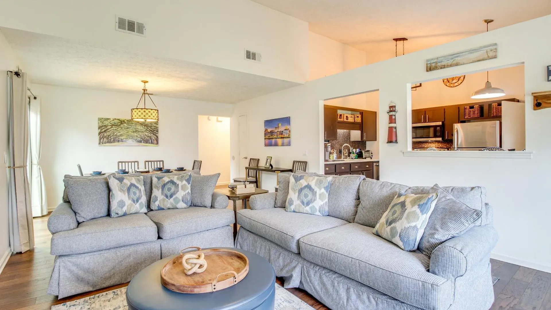 Near Dtwn And With Game Room! Savannah