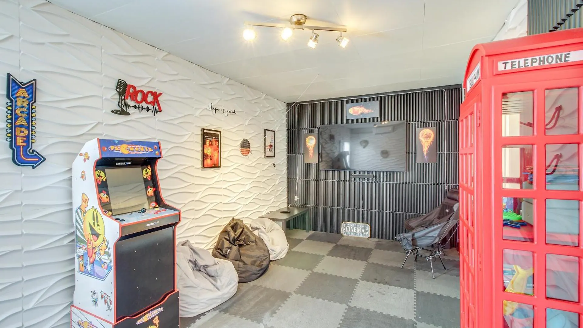 Holiday home Near Dtwn And With Game Room! *