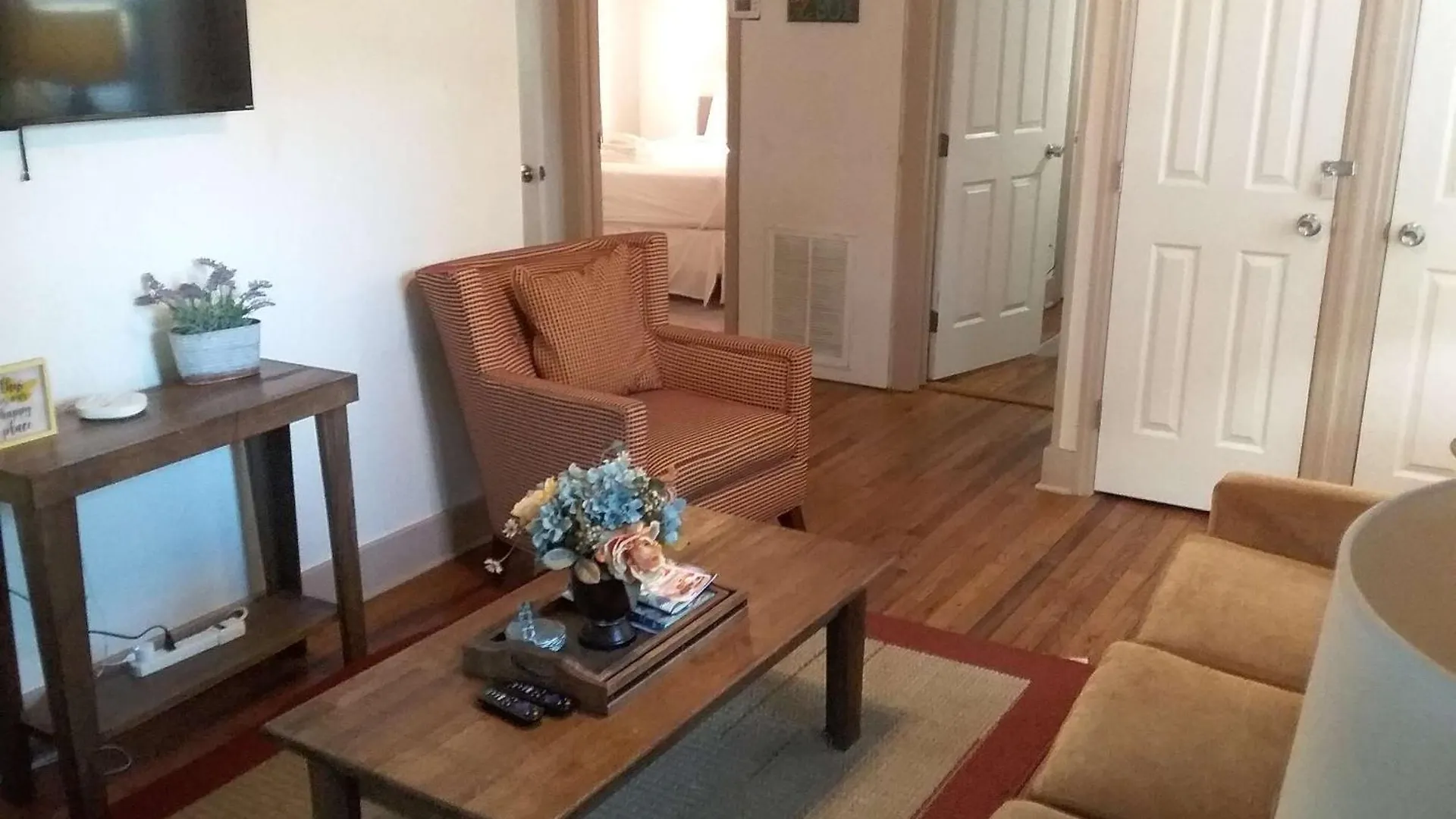 Apartment Retro Rainbow At Herb River- Flamingo Flat #3 *