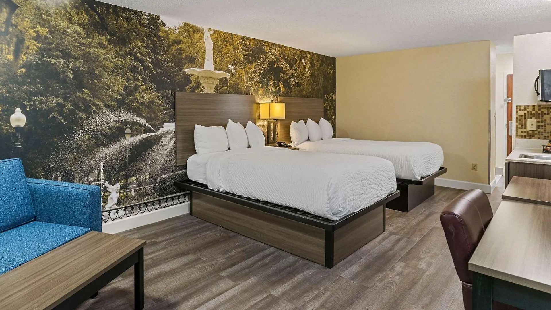 Clarion Pointe Gateway I-95 Hotel