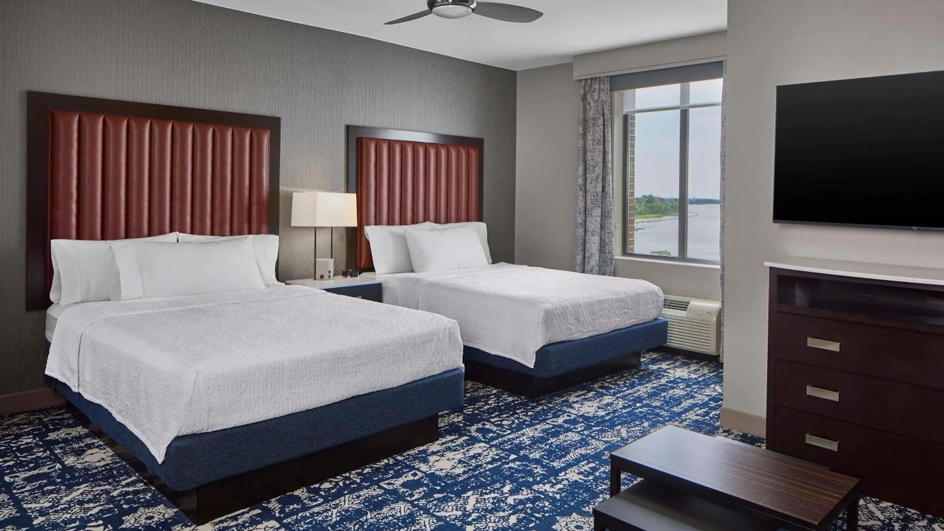 Homewood Historic District/riverfront Hotel