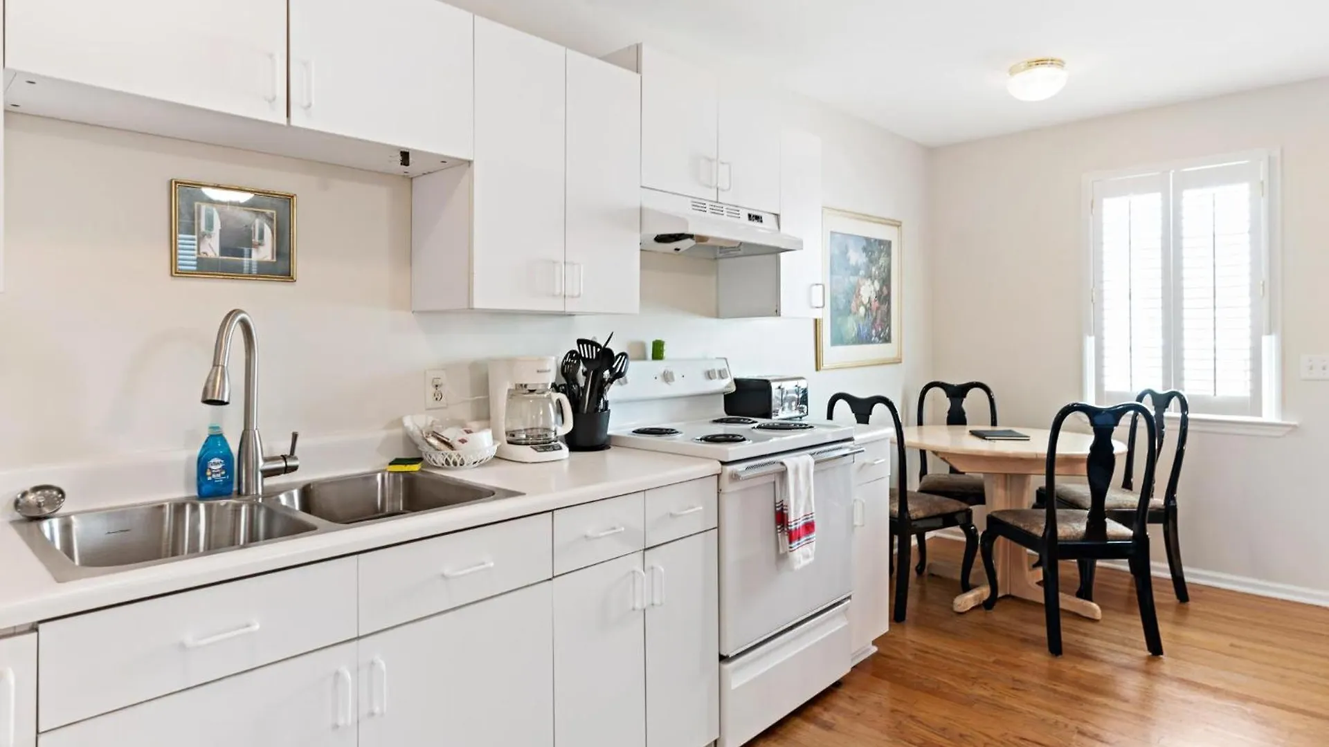 535 E Liberty Lane Carriage House Savannah