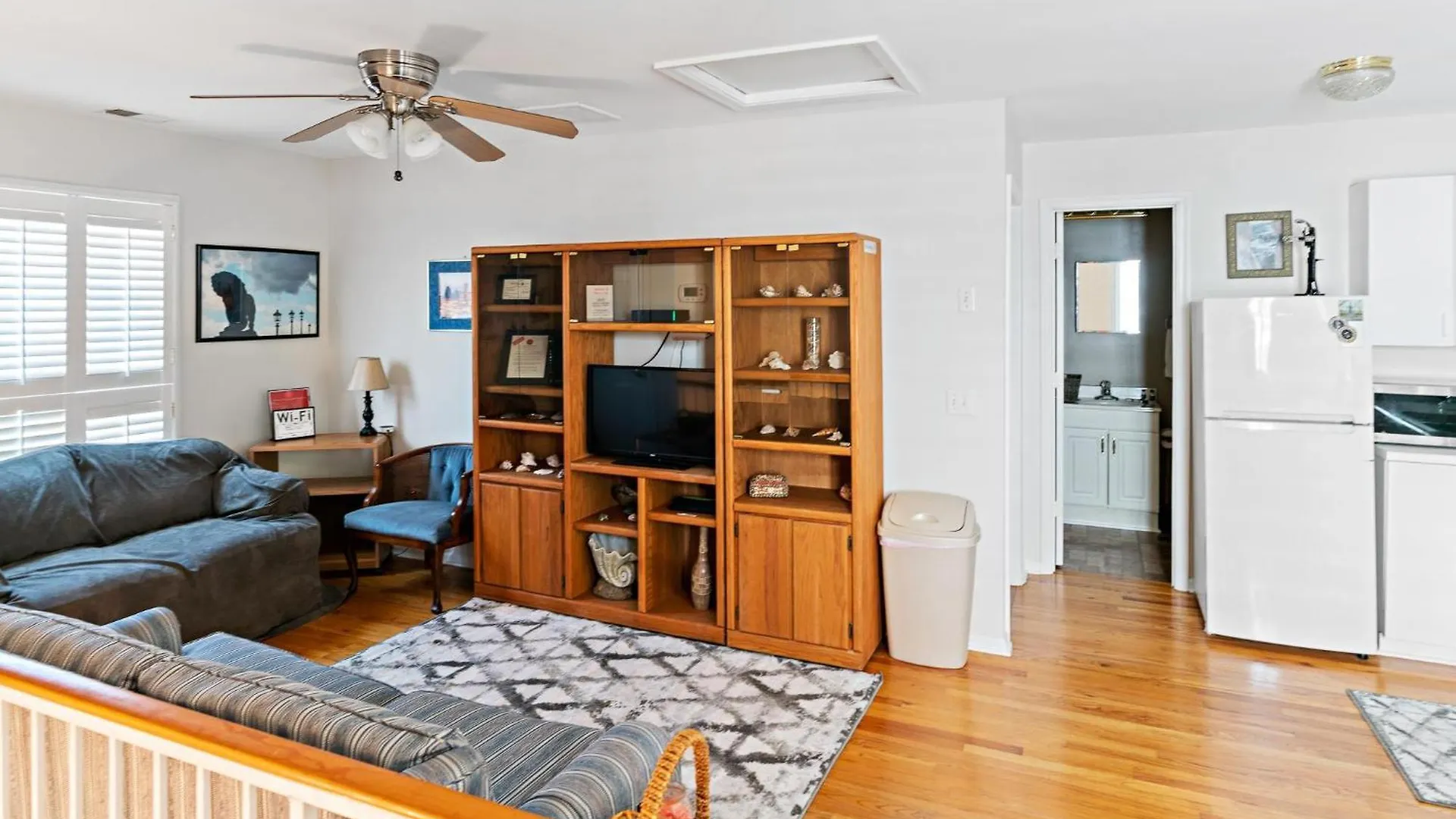535 E Liberty Lane Carriage House * Savannah