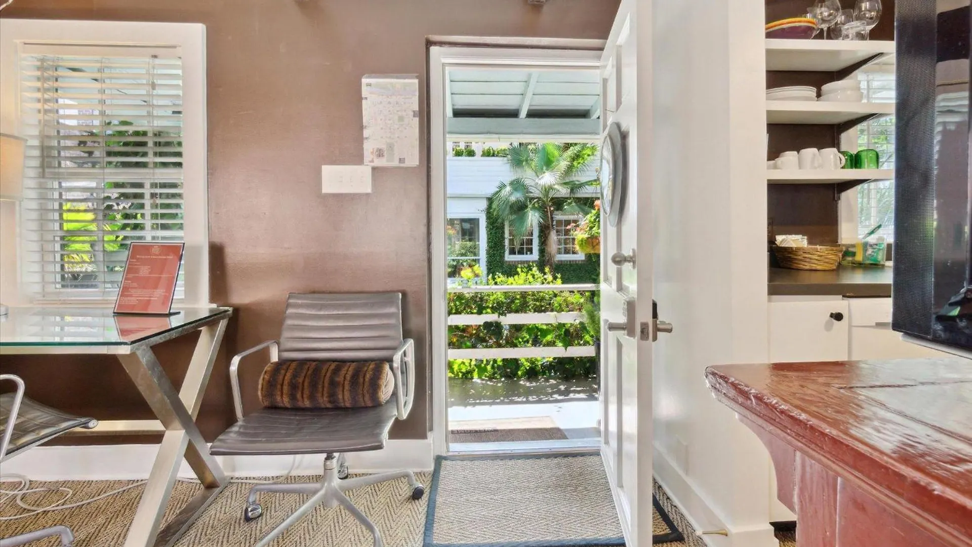 Holiday home 16 E Jones Carriage House *