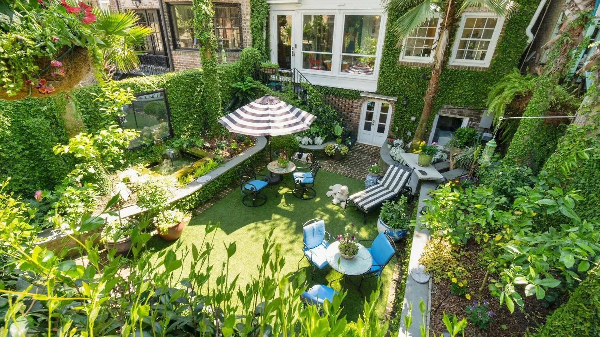 16 E Jones Carriage House Holiday home *