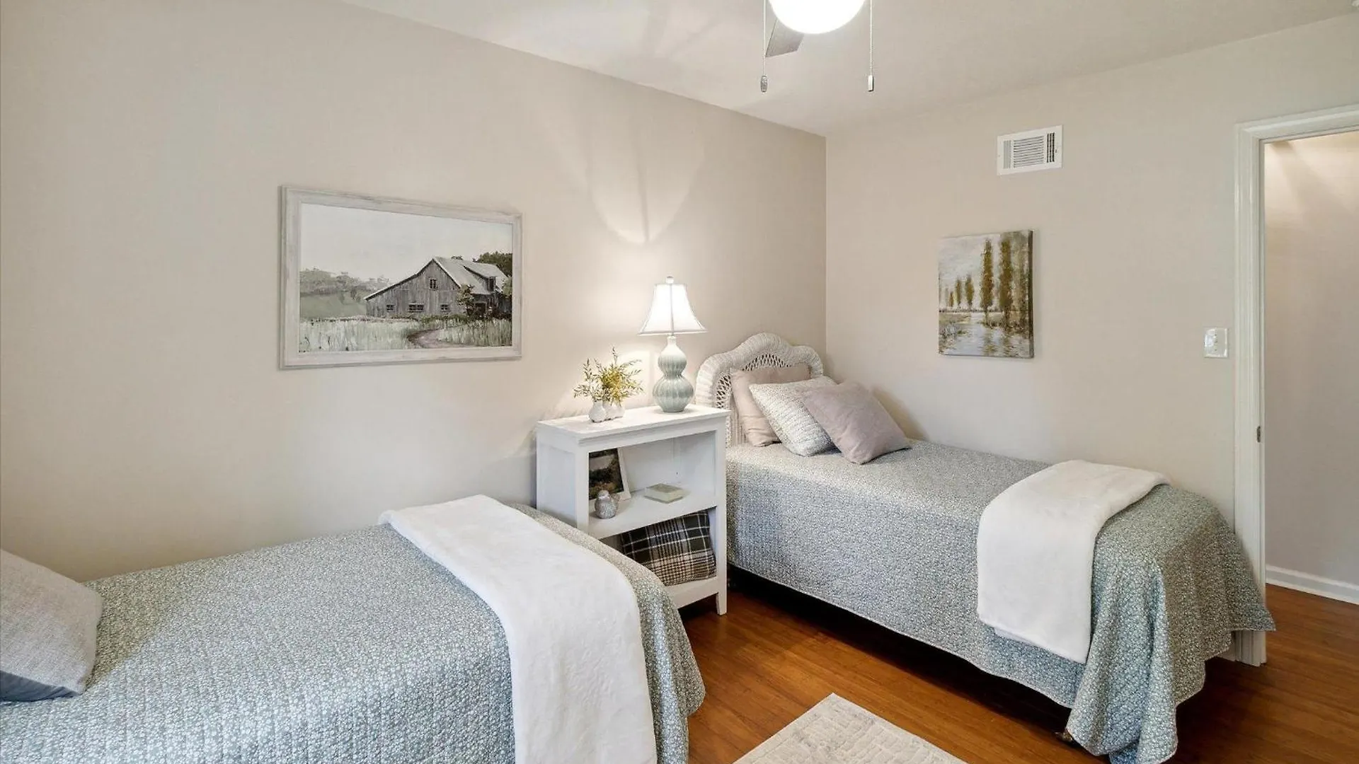32 Romney Place Holiday home Savannah