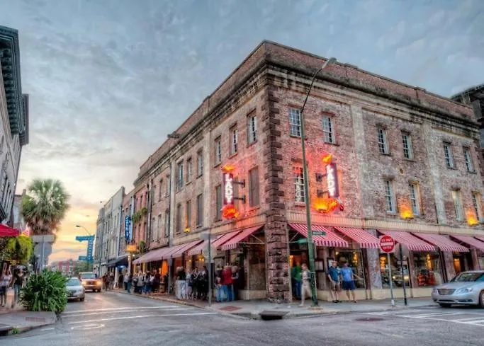 21 E York * Savannah
