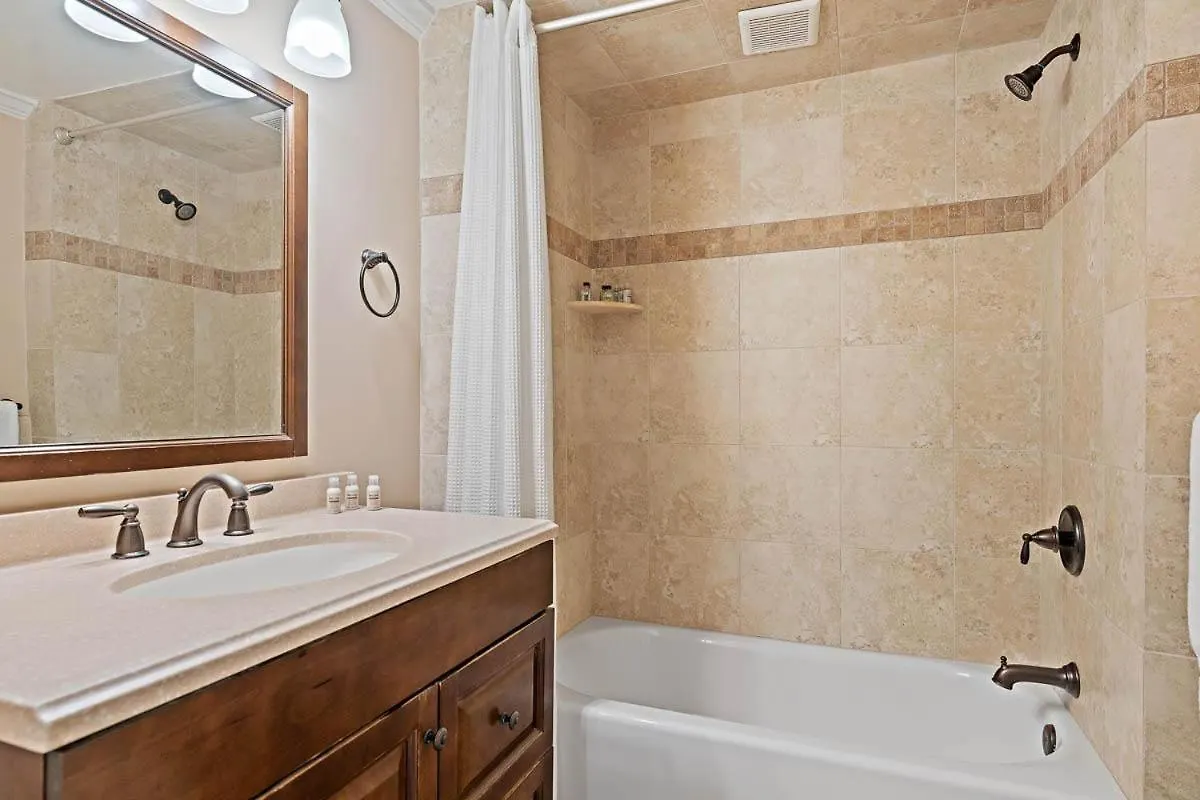 21 E York * Savannah
