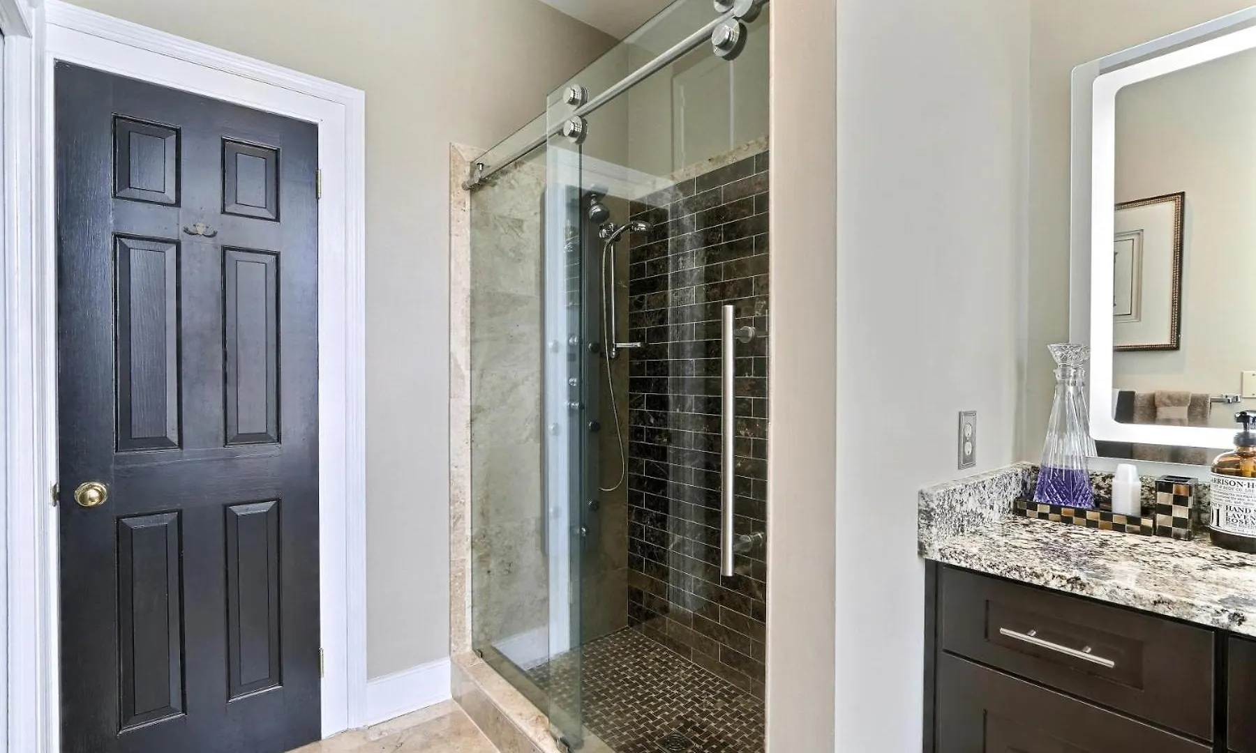 Appartamento 121 W Jones Parlor