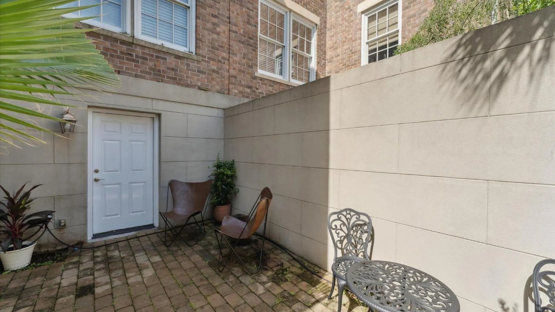 308 W Taylor Street Garden Apartment Savannah