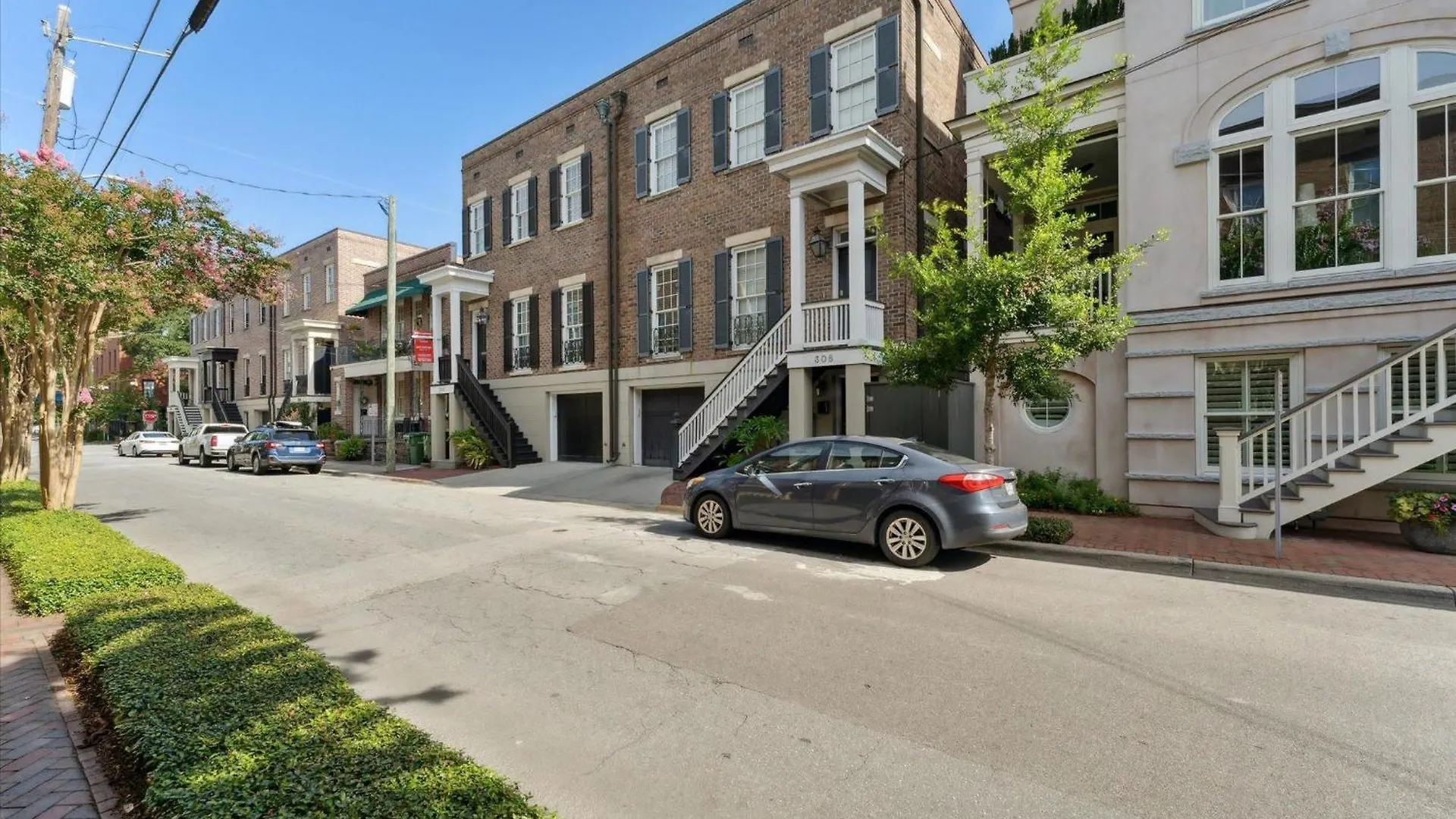308 W Taylor Street Garden *